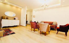 Apartman Centar Sa Sigurnim Parkingom