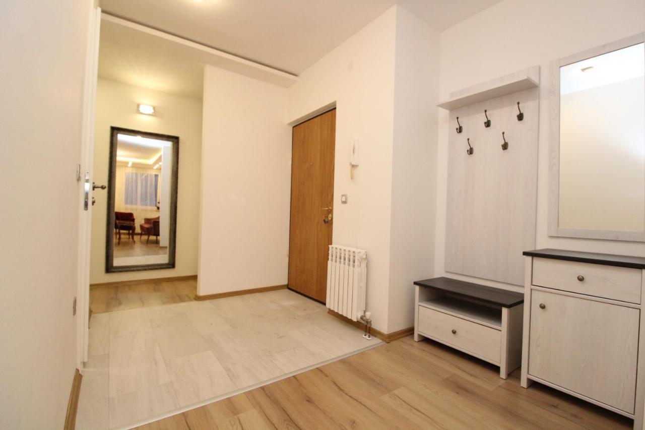 Apartman Centar Sa Sigurnim Parkingom SJJ Esterno foto