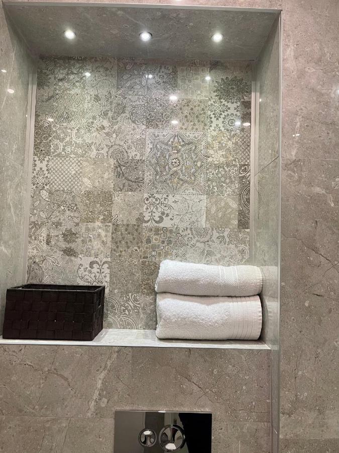Apartman Centar Sa Sigurnim Parkingom SJJ Esterno foto