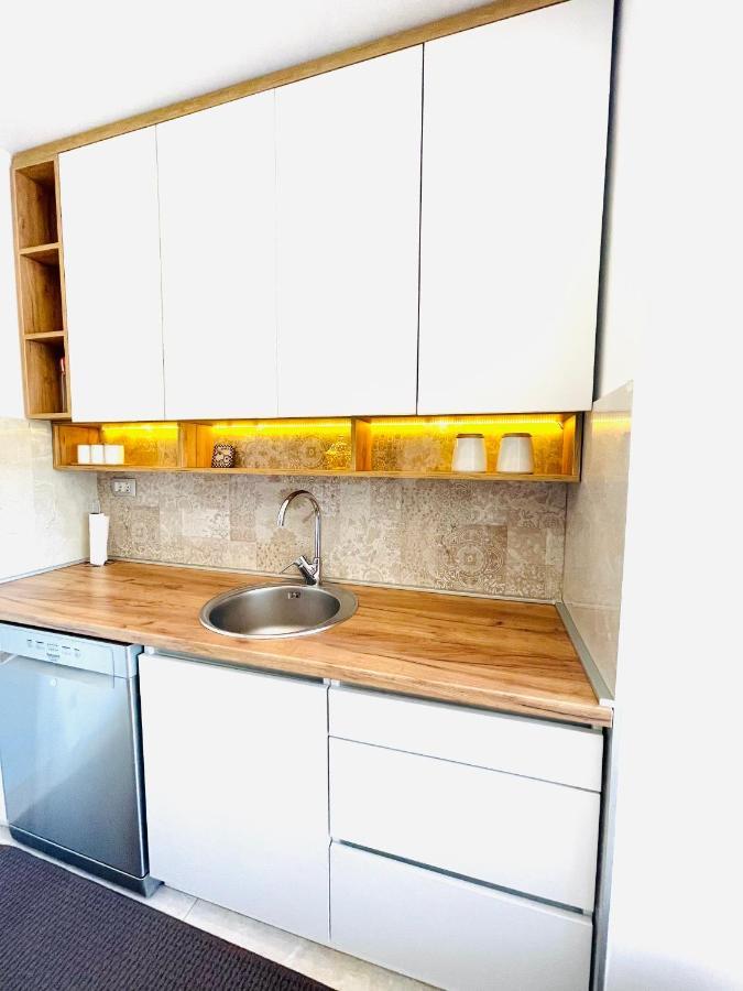 Apartman Centar Sa Sigurnim Parkingom SJJ Esterno foto